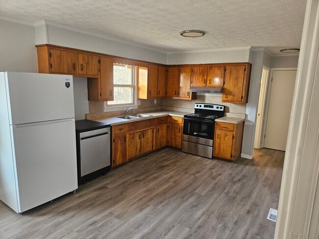 Foto del edificio - 617 Chitwood Dr