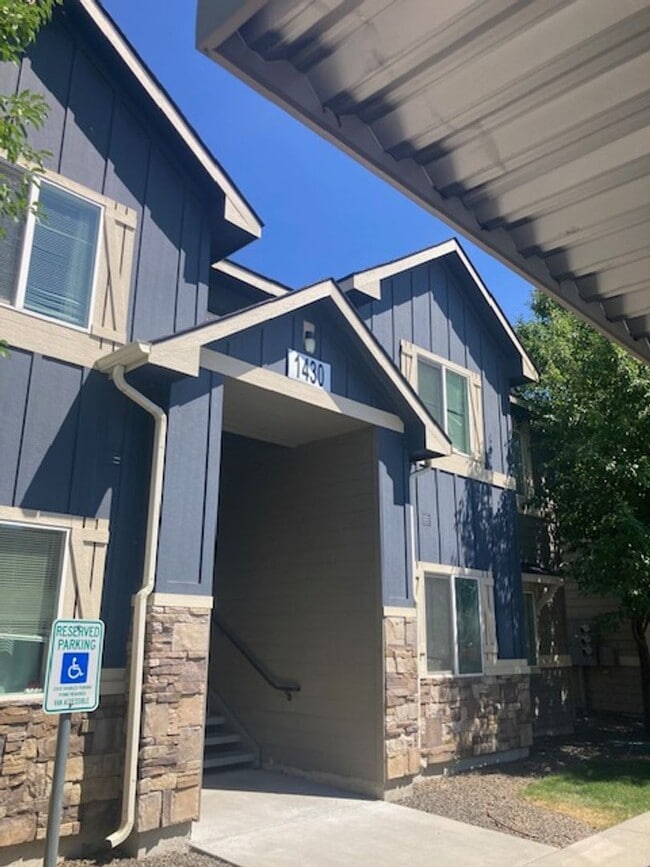 Building Photo - 1430 N Fry Ln