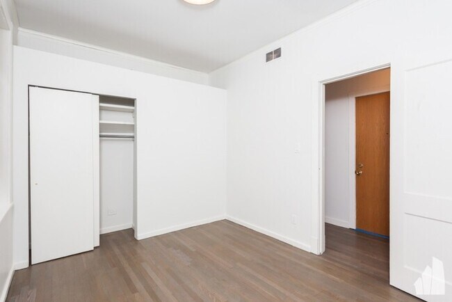 Building Photo - 3245 W Fullerton Ave