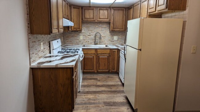 Building Photo - 80 Ln 265 Lake James
