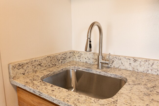 Foto del edificio - 4301 Harriet St