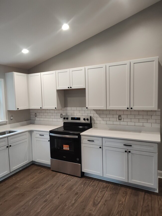 Foto del edificio - 976 Beck Rd