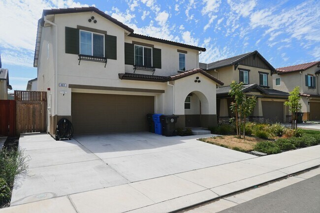 Foto del edificio - Resident Benefit Package Property