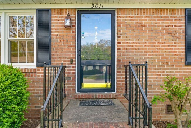 Foto del edificio - 4 Bedroom 2 Bath Home For Rent in Hopkinsville!