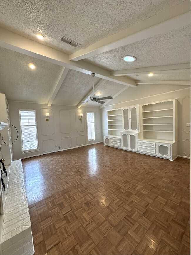 Foto del edificio - 2405 Stutz Plz