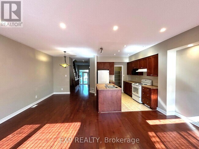 Building Photo - 862 Fletcher Cir