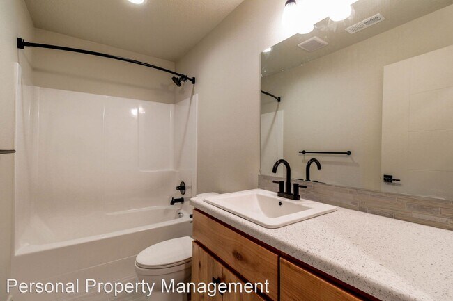 Building Photo - 1 br, 1 bath House - 707 N 1st Ave