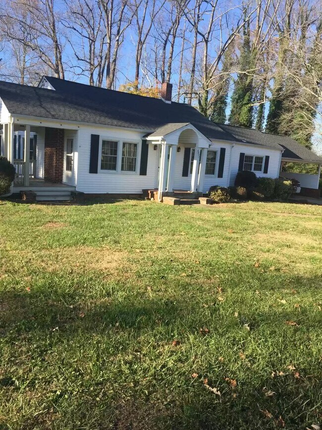 4031 Reidsville Rd, WinstonSalem, NC 27101 House Rental in Winston