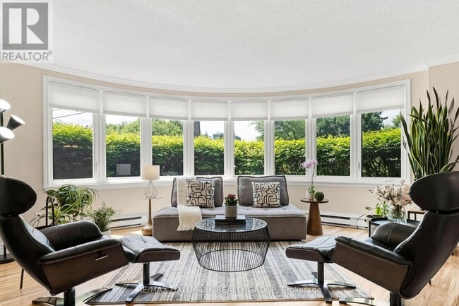 Building Photo - 969 N River Rd