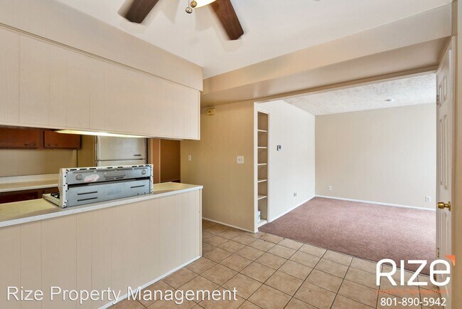 Foto del edificio - 353-353 1100 E