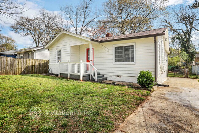 Building Photo - 981 Moreland Dr SE