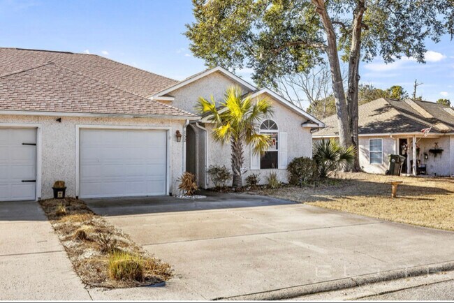 Foto del edificio - 152 Dalton Cody Dr