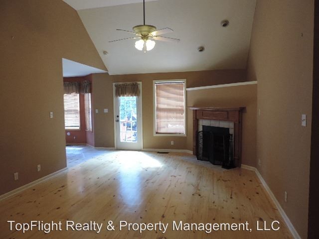 Building Photo - 1505 Cedar Springs Cir
