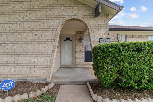 Foto del edificio - 4402 Seneca St