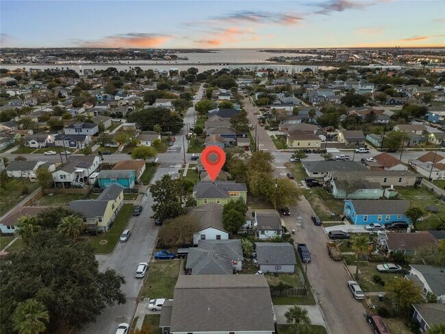 Foto del edificio - 5418 Borden Ave