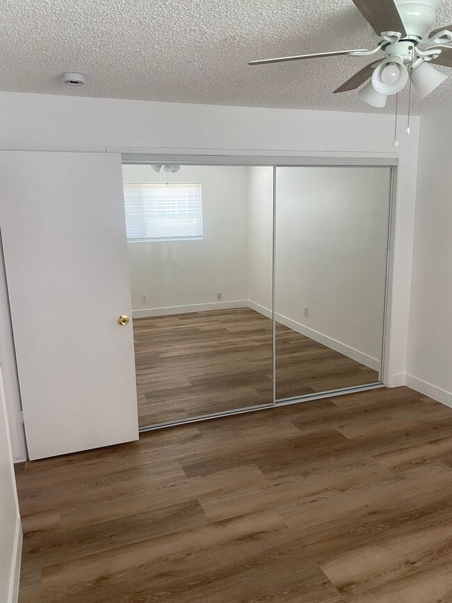 Foto del edificio - 12554-12556 BROOKSHIRE