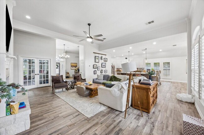 Building Photo - 1129 Castle Path