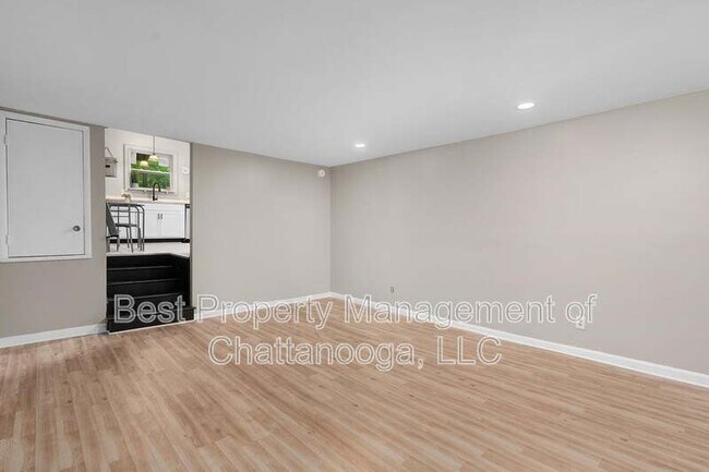 Foto del edificio - 786 Winding Hills Ln