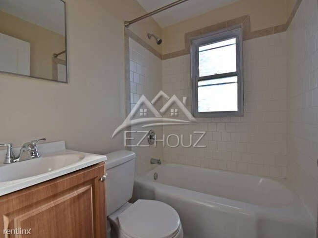 Foto del edificio - 2 br, 1 bath Apartment - 7507 Lange Street,B