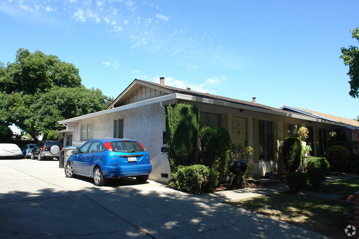Foto del edificio - 777 Nevin Way