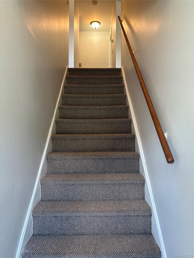 Building Photo - 4 Fishkill Glen Dr