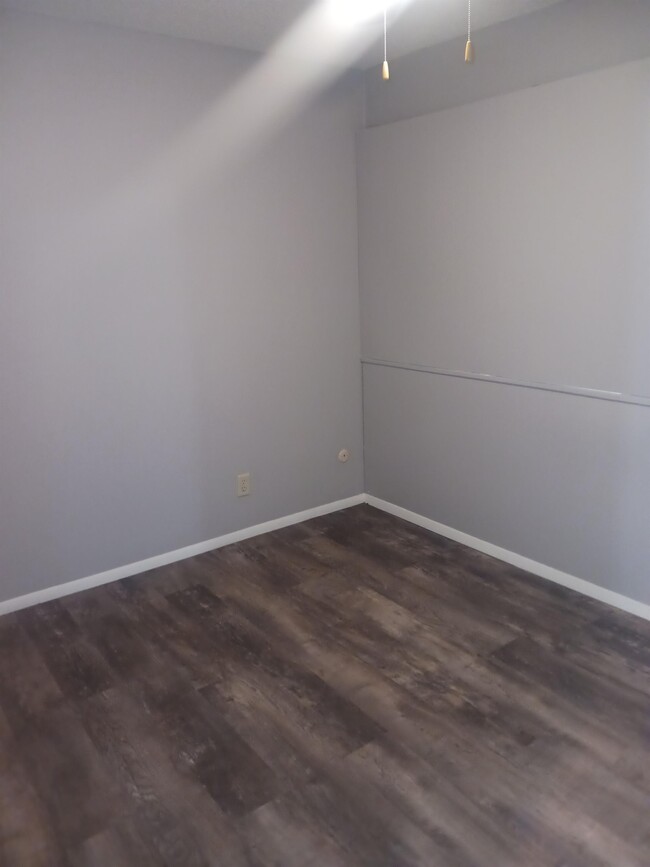 Building Photo - 2727 N Amidon Ave