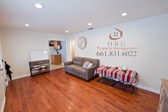 Building Photo - 2018 Bernard St