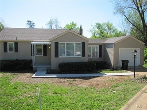 Building Photo - 10720 Tesshire Dr