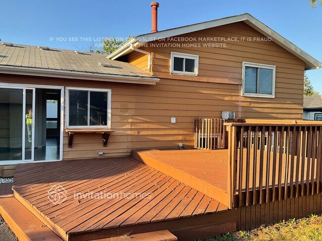 Building Photo - 3950 171st Pl