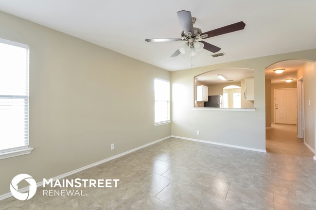 Foto del edificio - 8439 Chalk Hill Cove