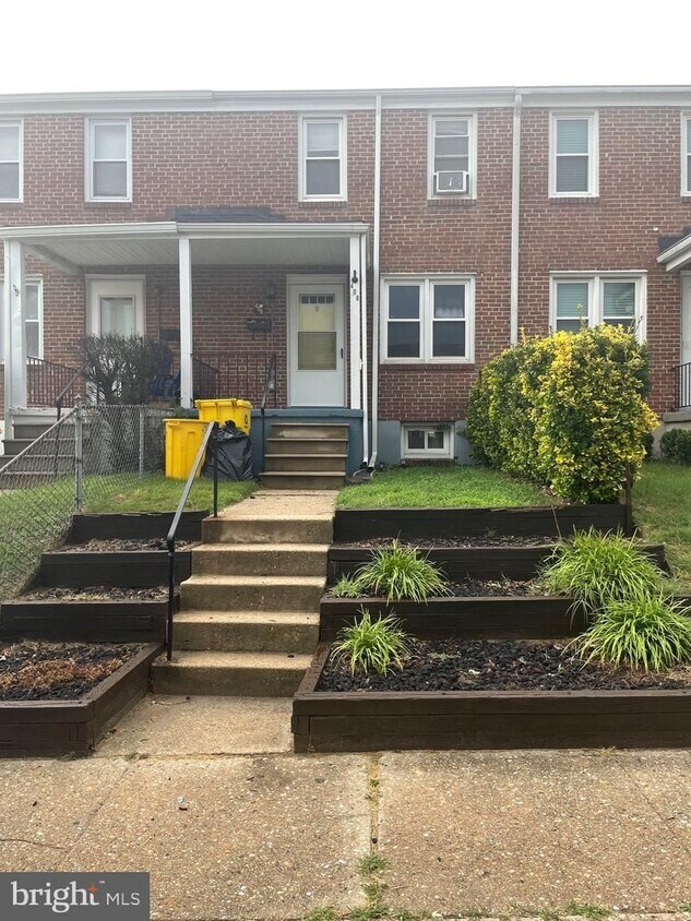 Primary Photo - Townhome In Glen Burnie