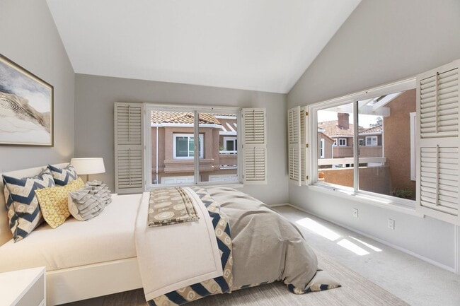 Foto del edificio - 24241 Swiftriver Ct