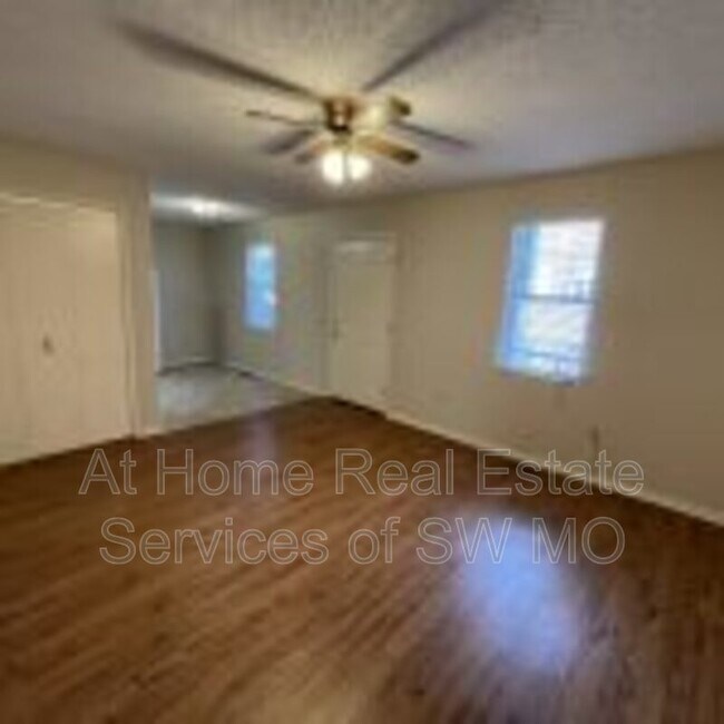 1636 N Benton Ave Unit A, Springfield, MO 65803 Condo for Rent in