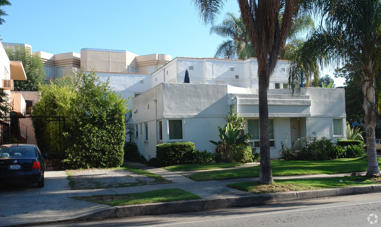 Building Photo - 1392 Veteran Ave