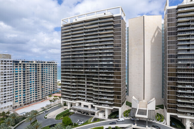 Building Photo - The St. Regis Bal Harbour Resort Condos