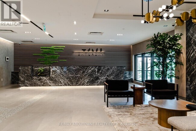 Photo du bâtiment - 50 George Butchart Dr