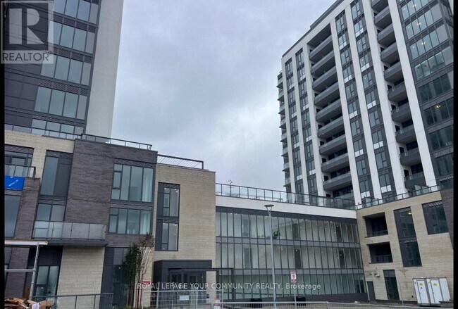 Photo du bâtiment - 715 Davis Dr