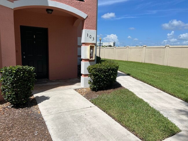Building Photo - 162 SW Peacock Blvd