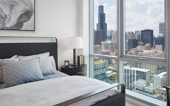 Building Photo - 807 S Michigan Ave