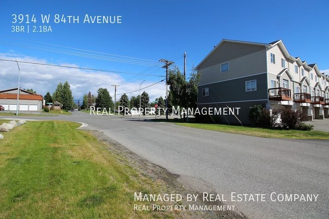 Building Photo - Sand Lake Luxury Townhome with Two Car Garage