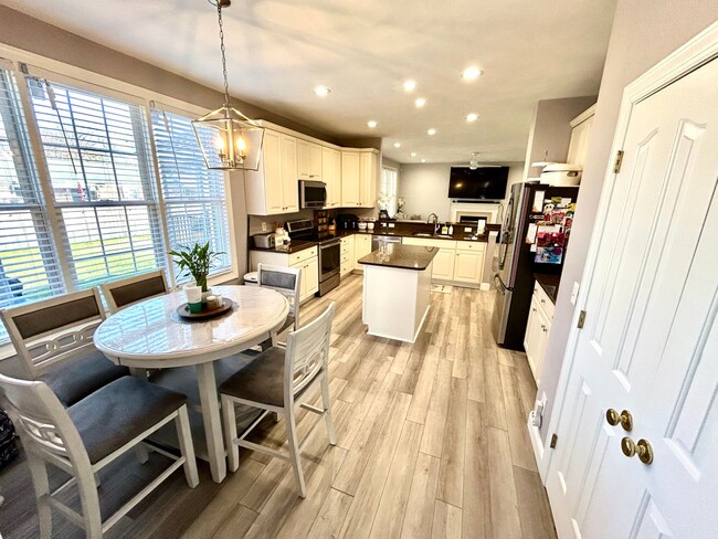 Building Photo - 576 Hunts Pointe Dr