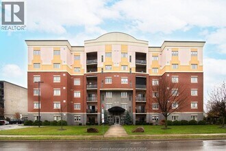 Building Photo - 1855 Normandy St