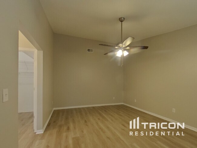 Foto del edificio - 1152 Dunbridge St