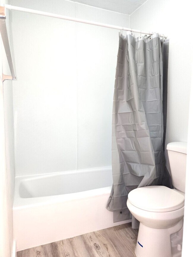 Foto del edificio - Newly Refurbished Studio Condo Near Florid...