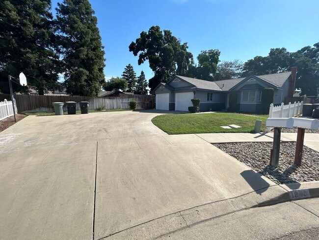Foto del edificio - 1846 N Selina Ct