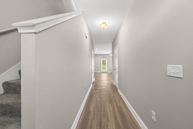 Building Photo - 5768 Callaway Cir