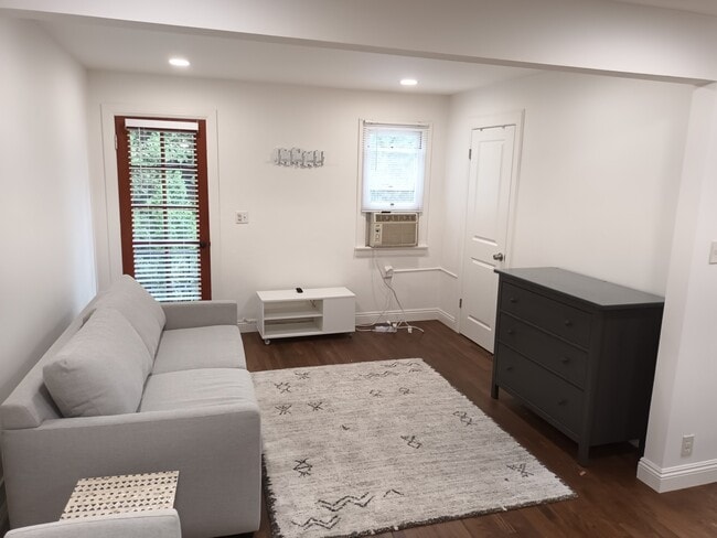Studio - 359 Heather Heights Ct