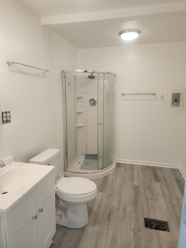 Building Photo - 56 Dumont St