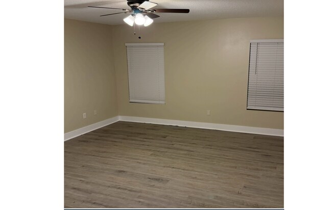 Building Photo - 11814 Pleasant Creek Dr