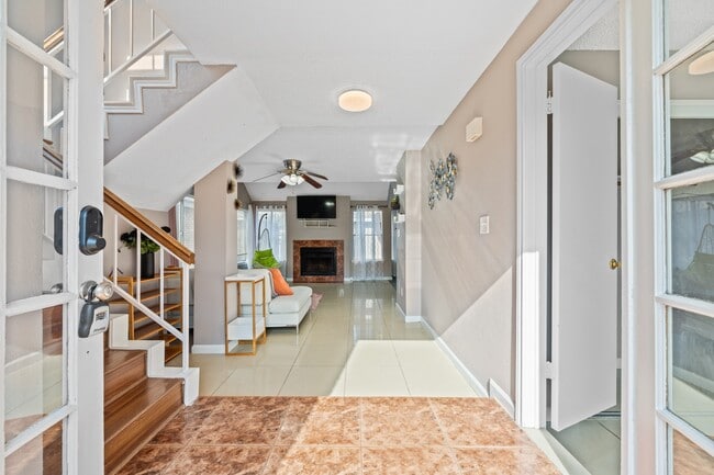 Foto del edificio - 8629 Kinghaven St